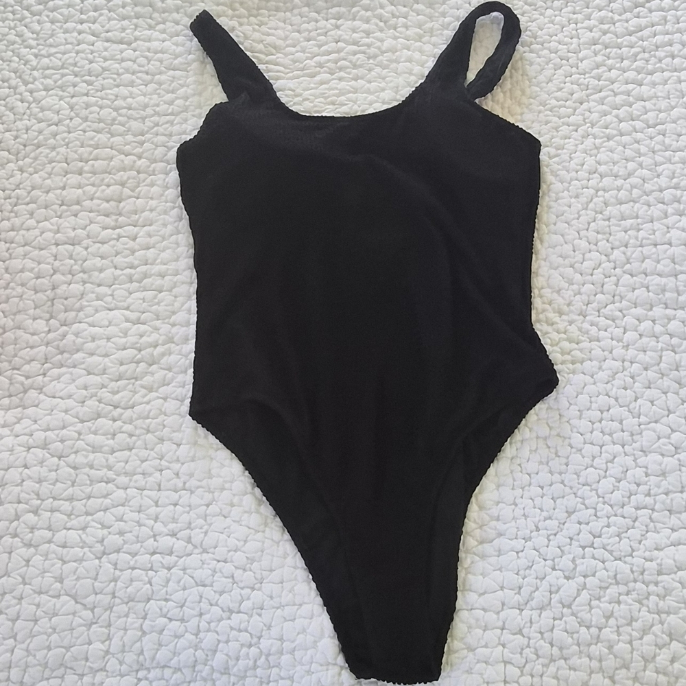 Classic Black Scoop Neck One-Piece Swimsuit